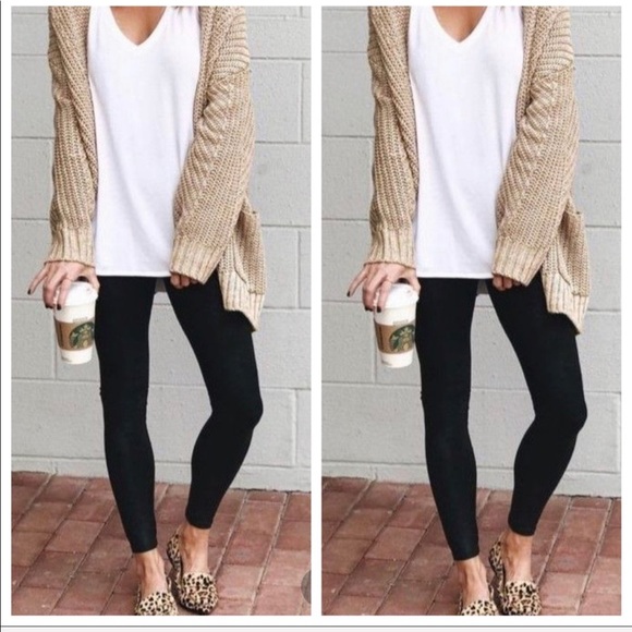 Slimming Black Fleece Leggings - Picture 2 of 3